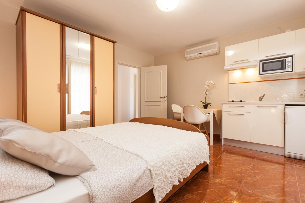Apartments Alice Rovinj Exterior photo